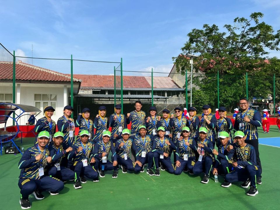 Tim Gerak Jalan Putra Pemkot Bandung.