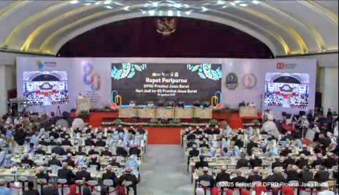 Rapat Paripurna Istimewa DPRD Jabar Hari jadi Jabar ke-80 di Gedung Merdeka, Selasa 19/8.