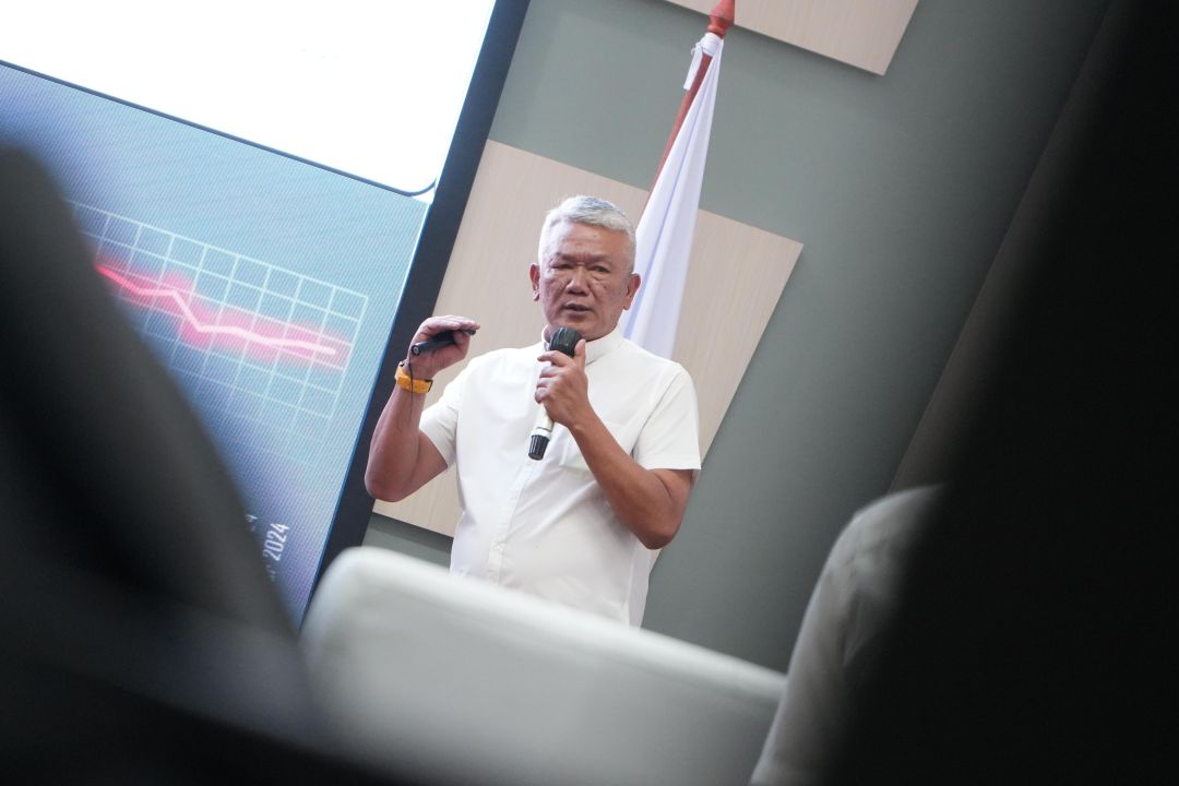 Kepala Dinas ESDM Jabar Bambang Tirtoyulionosaat menyampaikan paparan terkait Pengelolaan Air Tanah di Jawa Barat pada tahun 2024-2025, ajang Penghargaan Subroto Award 2025 bertempat di Aula AF Lasut III Pusat Air Tanah dan Geologi Tata Lingkungan, Badan Geologi, Rabu, 10 September 2025.